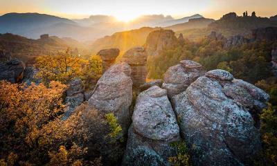 刻在石头上 | 贝洛格拉齐克石林，保加利亚 (© EvaL Miko/Shutterstock)